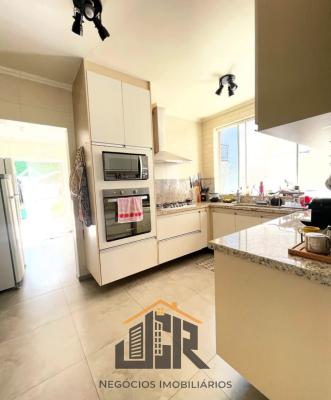 CASA PARA LOCAÇÃO 275 M²