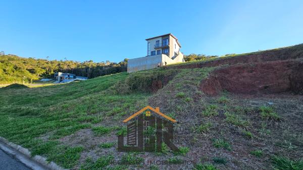 TERRENO CONDOMÍNIO LAMIS
