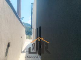 LINDA CASA EM CONDOMÍNIO FECHADO COM SEGURANÇA 24 HORAS