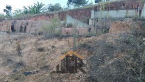 TERRENO DE 200 M² EM BOM JESUS DOS PERDÕES