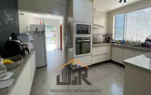 CASA PARA LOCAÇÃO 275 M²