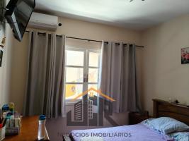 CASA À VENDA NO CENTRO DE BOM JESUS DOS PERDÕES RESIDENCIAL OU COMERCIAL