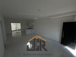 CASA À VENDA EM TERRA PRETA