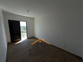 CASA À VENDA EM TERRA PRETA