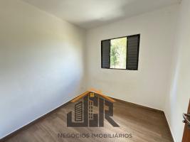 CASA À VENDA EM TERRA PRETA