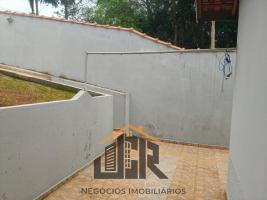 CASA ACONCHEGANTE À VENDA EM BOM JESUS DOS PERDÕES  SP  