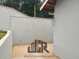 CASA ACONCHEGANTE À VENDA EM BOM JESUS DOS PERDÕES  SP  